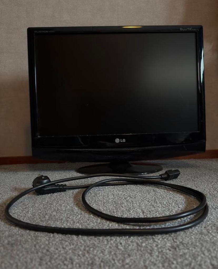 LG Tv inclusief afstandsbediening, Ophalen, Gebruikt, 50 Hz, 40 tot 60 cm