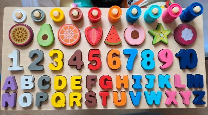 Houten letterbord met cijfers, letters en vormen, Kinderen en Baby's, Speelgoed | Houten speelgoed, Zo goed als nieuw, Overige typen