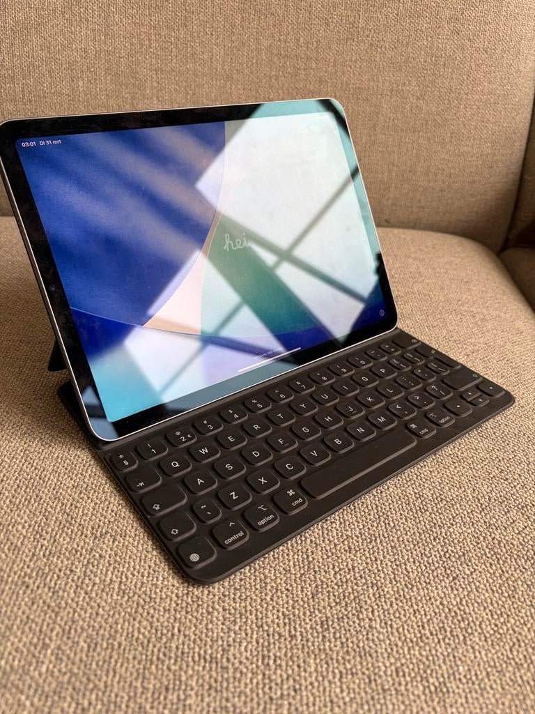 Originele Apple Toetsenbordhoes voor iPad Air 5e Generatie, Ophalen of Verzenden, Zo goed als nieuw, Apple iPad Air