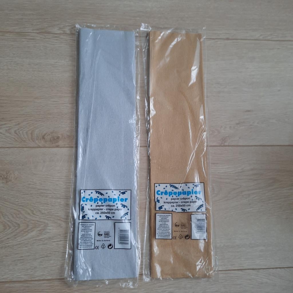 Crêpepapier goud en zilver nieuw allebei  250 x 50 cm, Ophalen of Verzenden, Nieuw