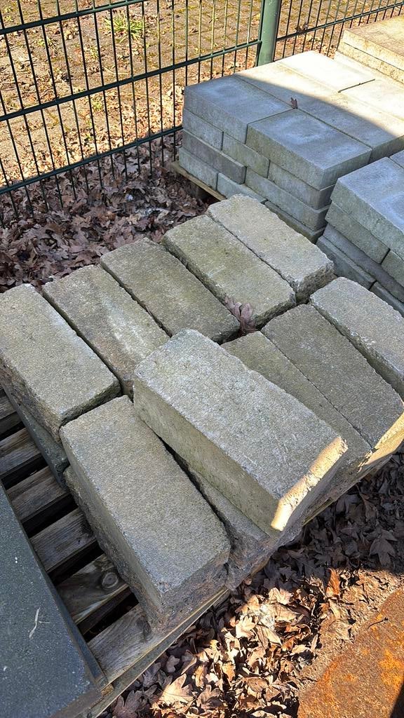 21x Wallblock Tumbled Brons 12x12x30 cm, Ophalen, Nieuw, Beton, Terrastegels