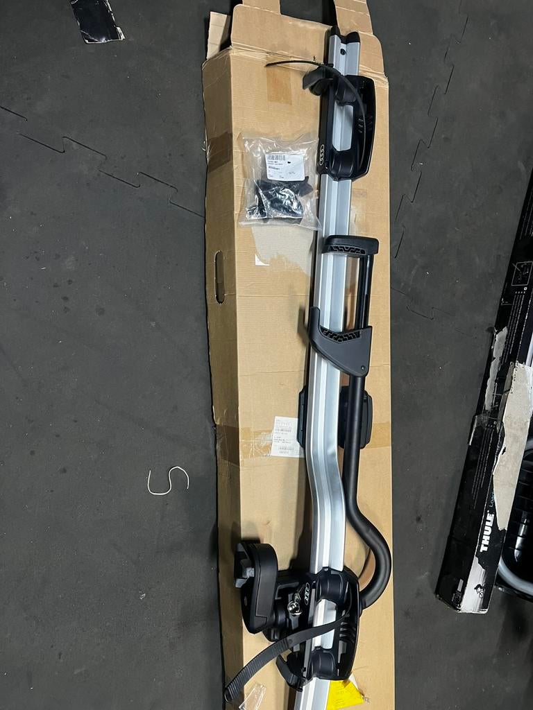 Thule 598 (Audi logo) fietsendrager, Auto diversen, Fietsendragers, Nieuw, Dakdrager, Ophalen of Verzenden