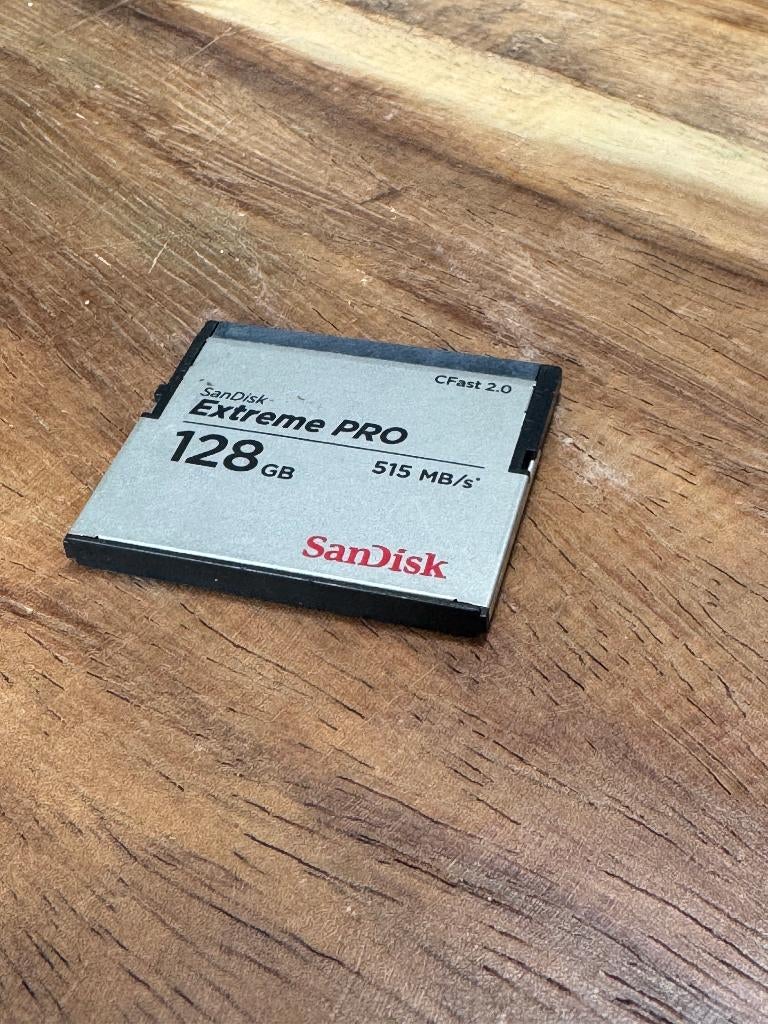CFAst 2.0 Extreme Pro 128 GB card incl card reader, Ophalen, Gebruikt, Videocamera, SanDisk