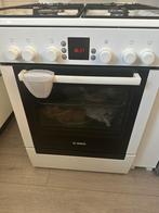Bosch vrijstaand gasfornuis met oven, Ophalen, Gebruikt, 4 kookzones, Energieklasse A of zuiniger