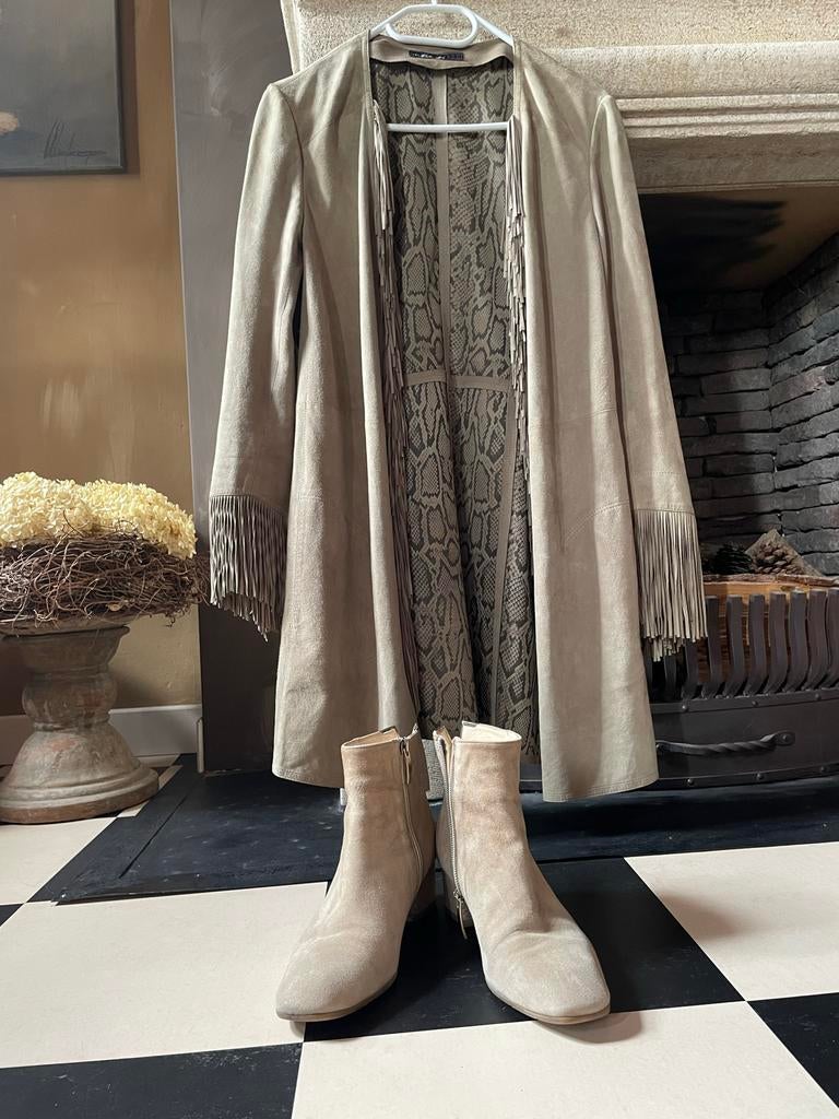 Marccain Suede leder jasje met franjes, mt 36, Ophalen of Verzenden, Zo goed als nieuw, Maat 38/40 (M), Beige