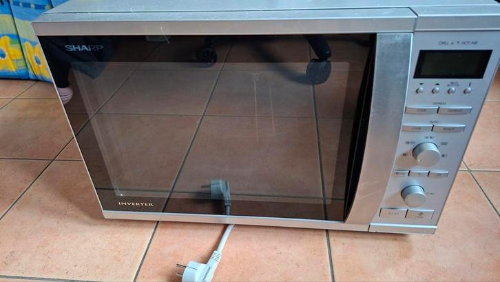 Sharp R-94ST Combimagnetron - Inverter Technologie, Witgoed en Apparatuur, Magnetrons, Gebruikt, Vrijstaand, Combimagnetron, 60 cm of meer
