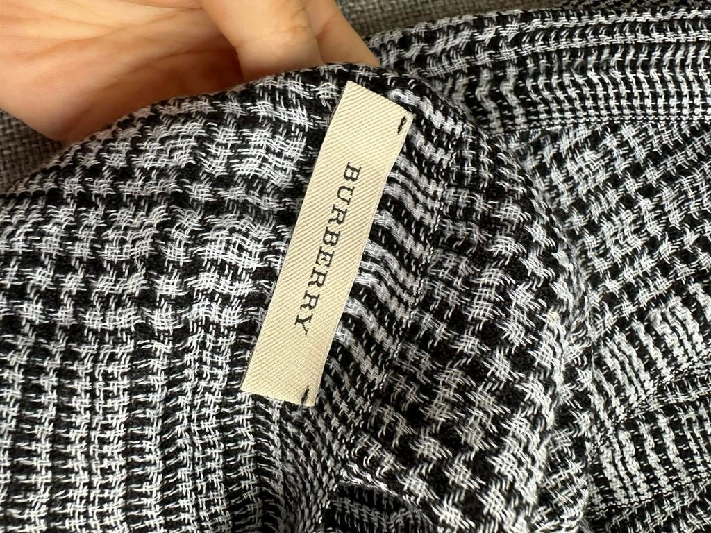 Burberry check scarf 180*50cm, Ophalen of Verzenden, Nieuw, Maat 38/40 (M), Muts