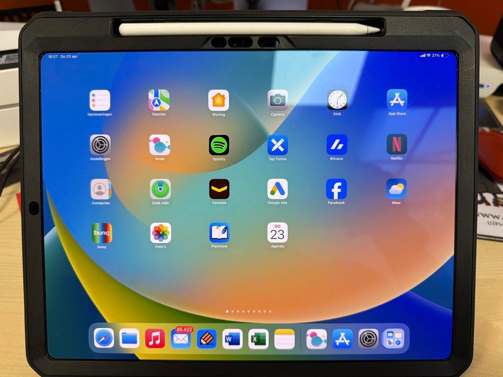 Unicorn Beetle Hoes voor iPad Pro 13 inch, Ophalen of Verzenden, Zo goed als nieuw, 13 inch of meer, Bescherming voor- en achterkant
