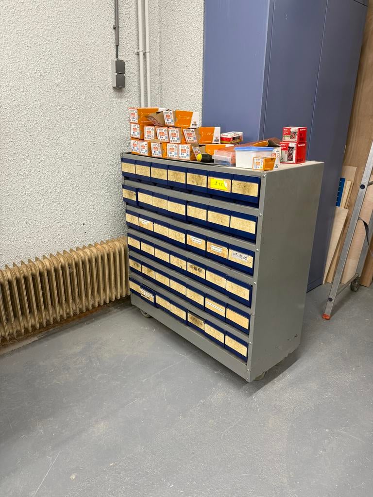 Bakkenkast ladekast werkplaats op wielen van overtoom, Ophalen, Gebruikt