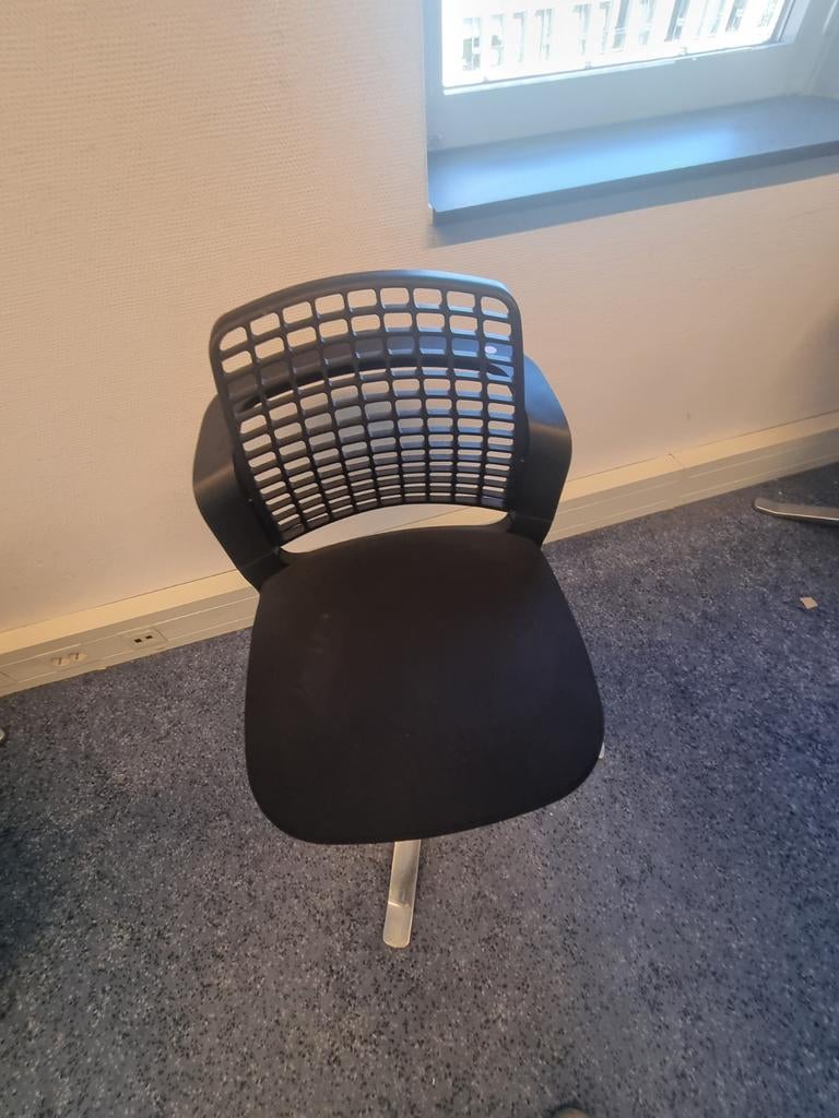 20x HÅG Vergaderstoelen -€65  Zwart, Comfortabel & Modern, Gebruikt, Stof, Zwart, Modern, Zakelijk, Ergonomisch