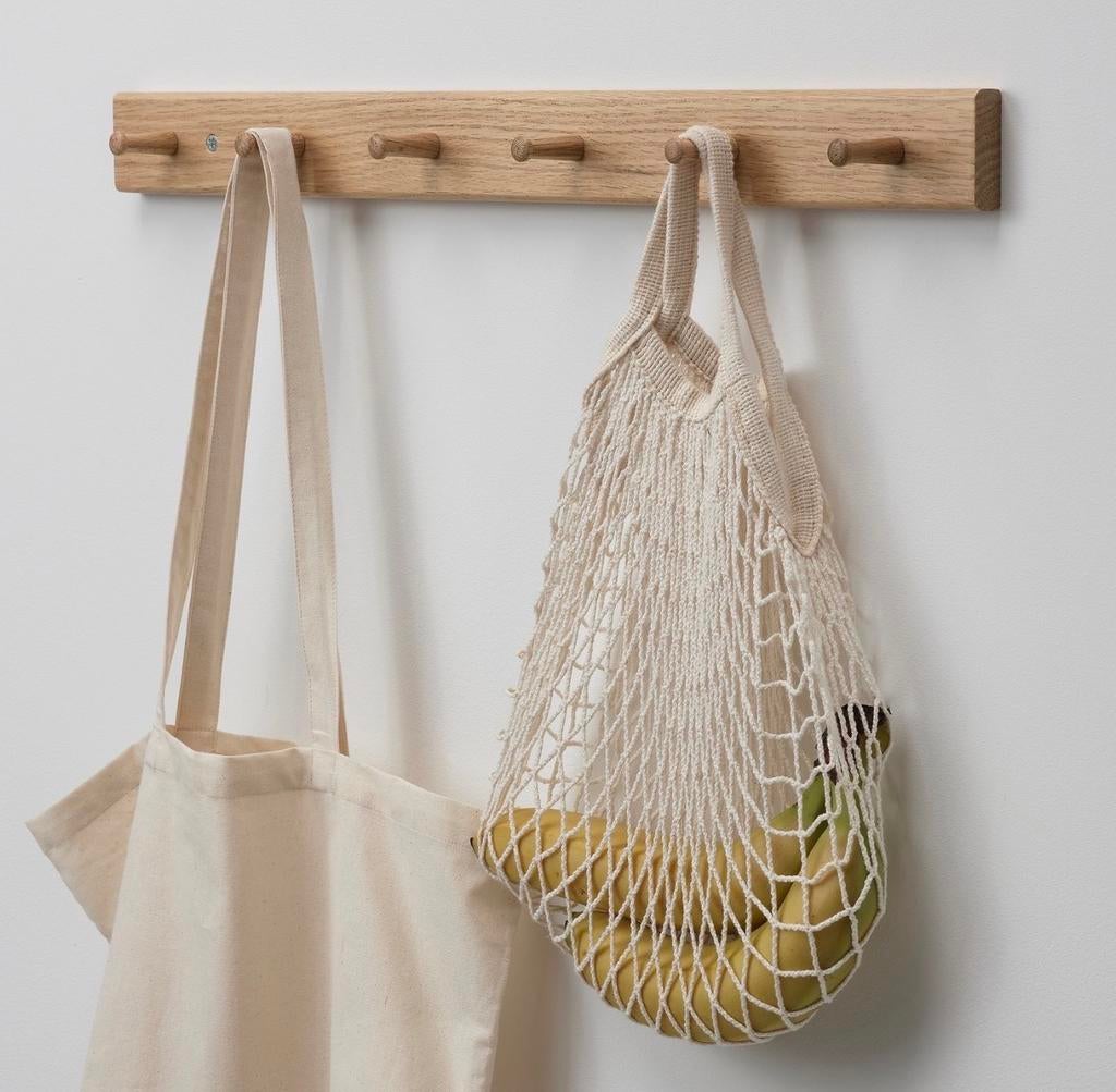 Ikea Hövolm eiken wandrek met 6 knoppen, 57 cm, Wandkapstok, Ophalen of Verzenden, Zo goed als nieuw, Minder dan 100 cm