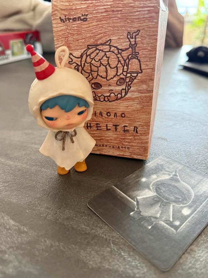 Sunny Doll uit de Hirono Shelter Series - Popmart, Verzamelen, Poppetjes en Figuurtjes, Zo goed als nieuw, Ophalen of Verzenden