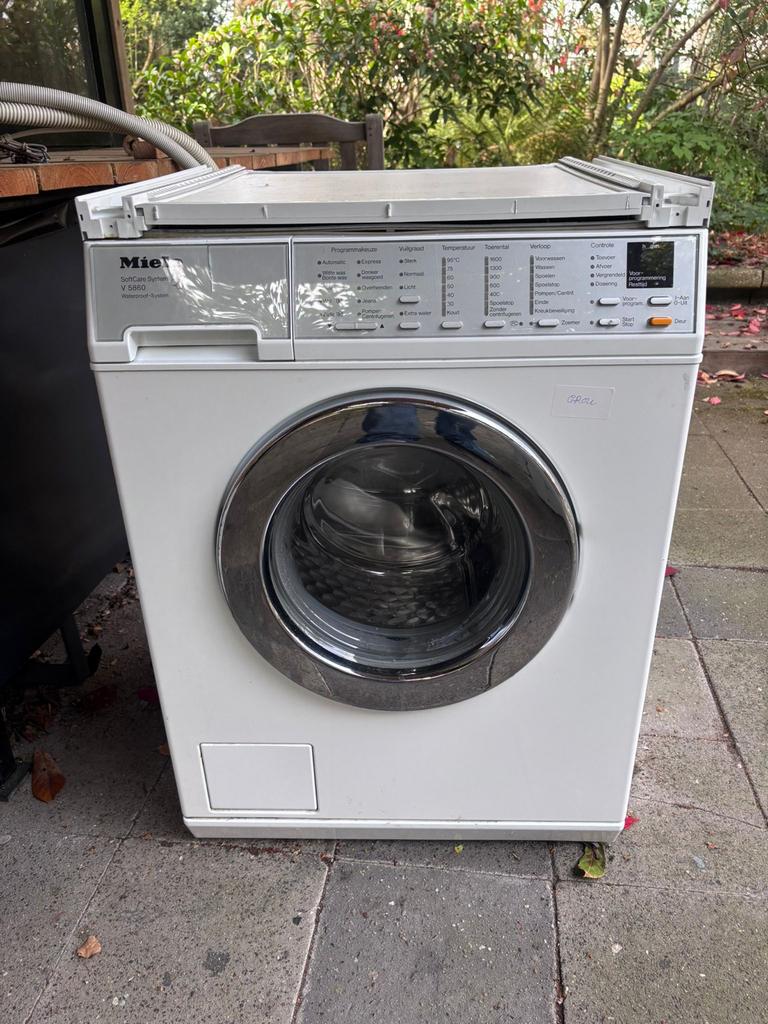 Miele Wasmachine W 5860 WPS - Voorlader, Witgoed en Apparatuur, Wasmachines, Zo goed als nieuw, Voorlader, 8 tot 10 kg, 85 tot 90 cm