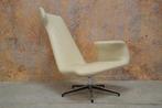IZG staat gebroken witte leren Kebe design draaifauteuil, Huis en Inrichting, Kebe, Kebe, 75 tot 100 cm, Ophalen of Verzenden