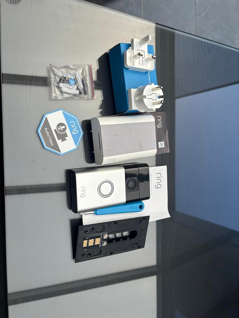 Ring Video Deurbel 2 met Chime en accessoires, Ophalen, Beweging, Zo goed als nieuw, Compleet systeem