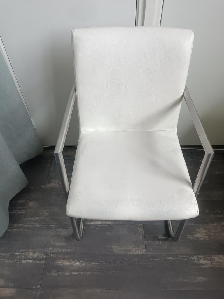 Witte stoel met metalen frame, Huis en Inrichting, Ophalen of Verzenden