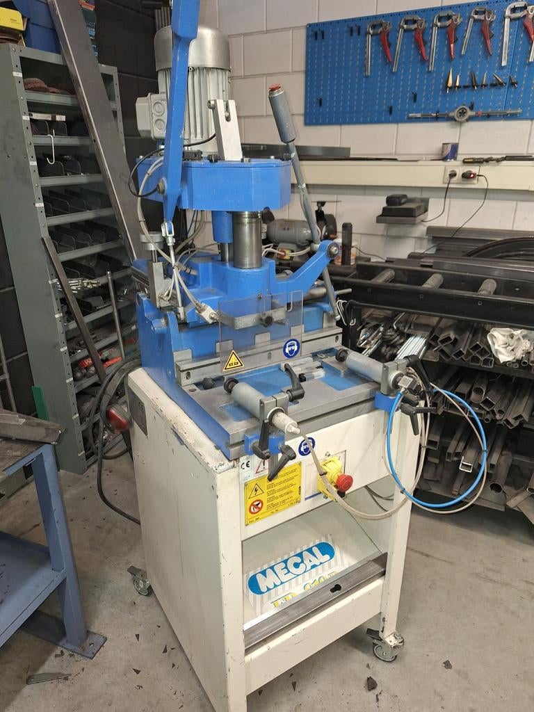 Frees alu en staal bv in kokers., Ophalen of Verzenden