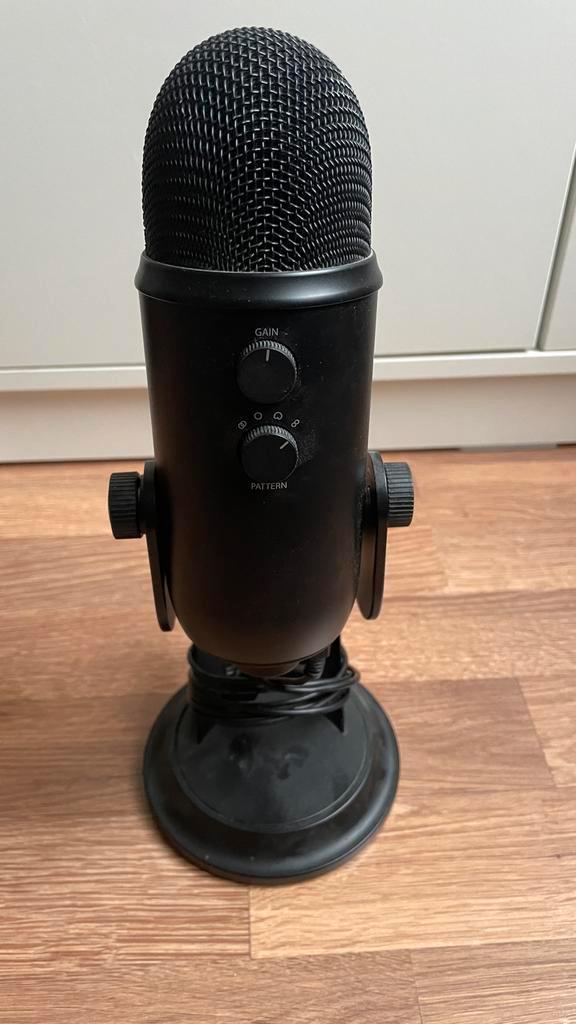Blue Yeti Blackout USB Microfoon - Zo goed als nieuw, Muziek en Instrumenten, Microfoons, Zo goed als nieuw, Studiomicrofoon, Ophalen of Verzenden