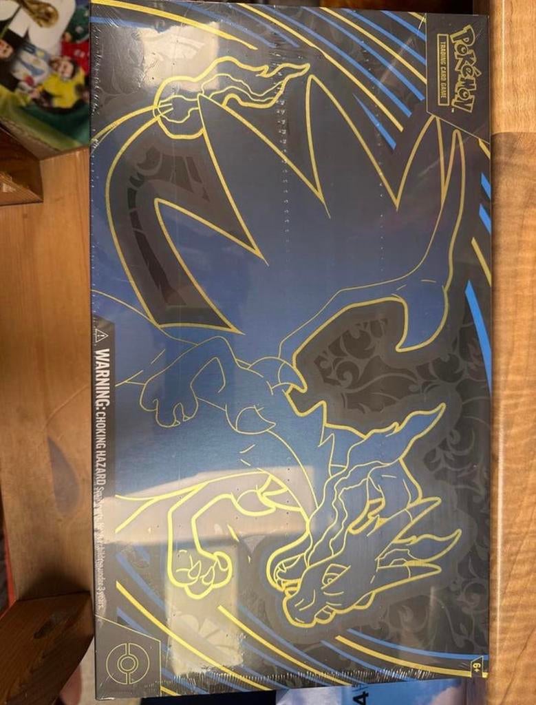 Mega premium charizard X ex ultra premium collection, Hobby en Vrije tijd, Verzamelkaartspellen | Pokémon, Ophalen, Nieuw, Overige typen