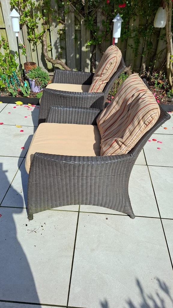 2 Royal Patio tuinstoelen, Ophalen, Gebruikt, Kunststof