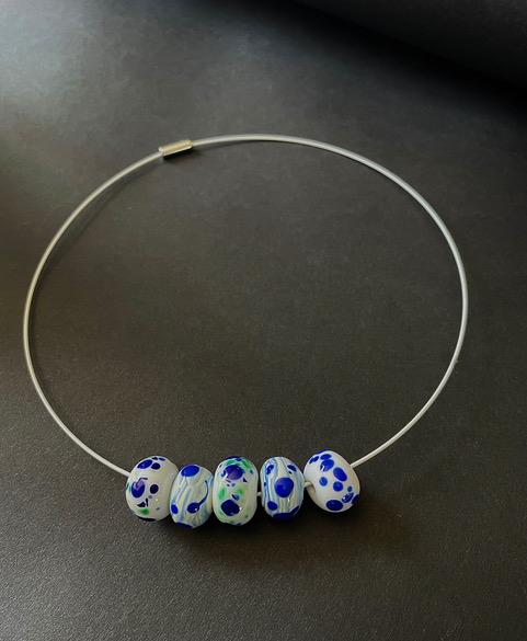 Handgemaakte glaskralen ketting op spang, Ophalen of Verzenden, Nieuw, Wit, Overige materialen