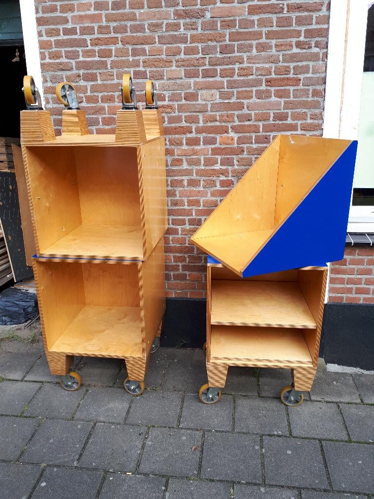 Vakkundig gemaakte bar/buffet/kassa/ wandmeubel (op wielen), Huis en Inrichting, Ophalen, Met plank(en), Gebruikt, Minder dan 150 cm