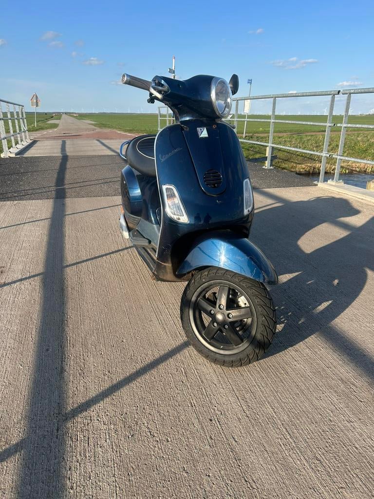 Vespa lx 2 takt brom, Ophalen of Verzenden, Zo goed als nieuw, Benzine, Vespa LX