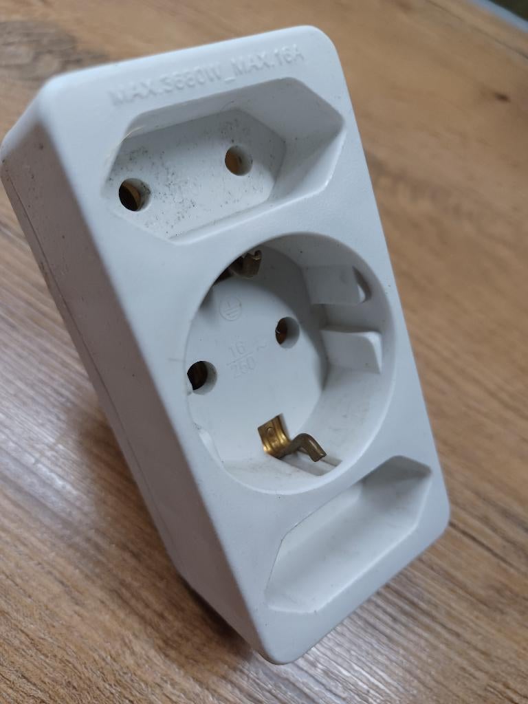 Stopcontact 3 naar 1 - splitter, Ophalen of Verzenden, Zo goed als nieuw