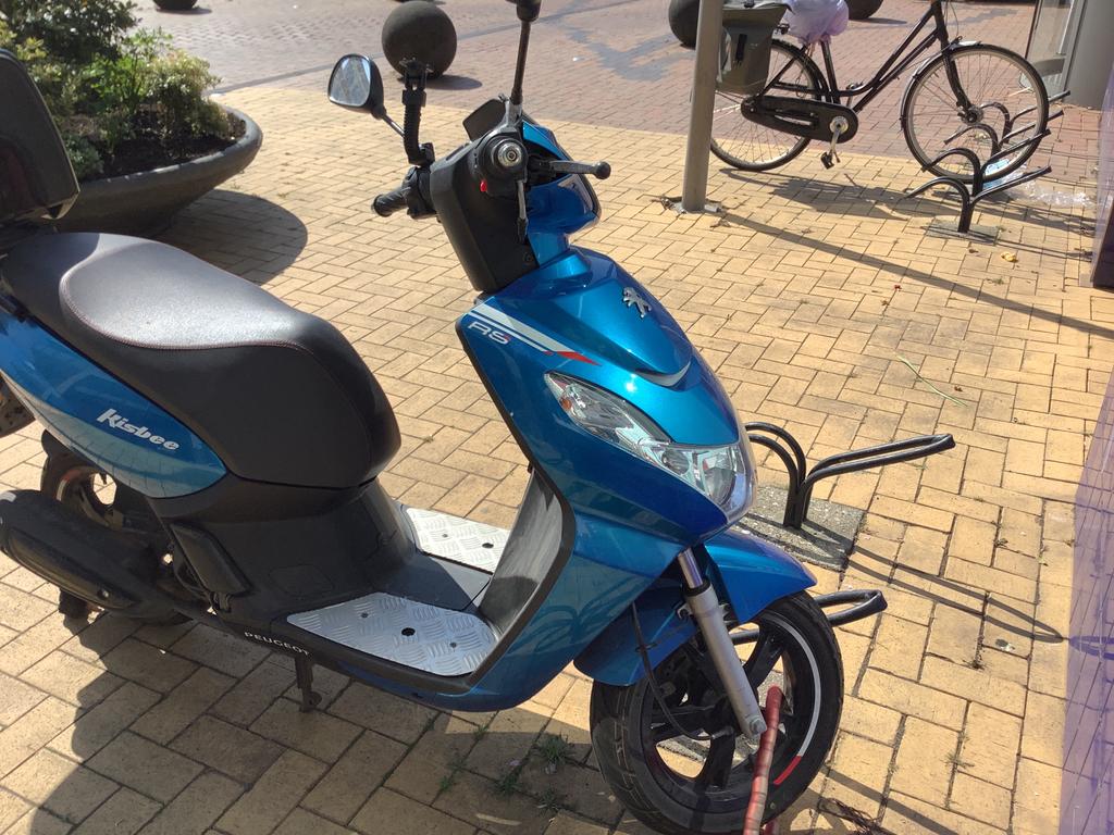 Peugeot kisbee, Fietsen en Brommers, Ophalen, Gebruikt, Overige modellen, Benzine