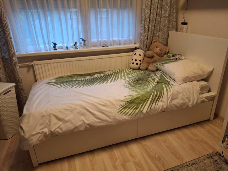 Wit IKEA bedframe 90x200cm (excl. lades/matras), Huis en Inrichting, Slaapkamer | Bedden, Gebruikt, Eenpersoons, 90 cm, 200 cm