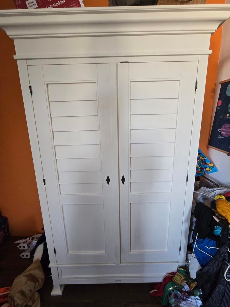 Mooie kwalitatief goede witte kast met louvredeuren, 100 tot 150 cm, 200 cm of meer, Ophalen of Verzenden, Zo goed als nieuw