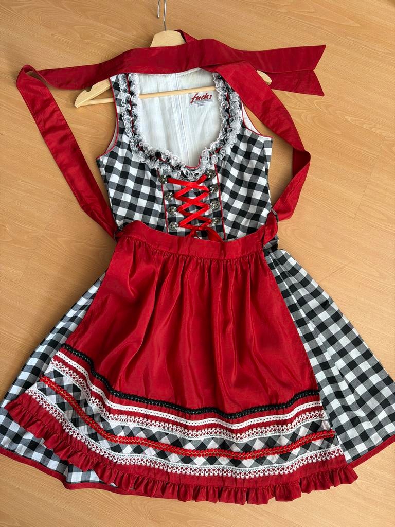 Fuchs Trachtenmoden Dirndl Zwart/Wit Geruit met Rood Schort, Zwart, Ophalen of Verzenden, Maat 34 (XS) of kleiner, Gedragen