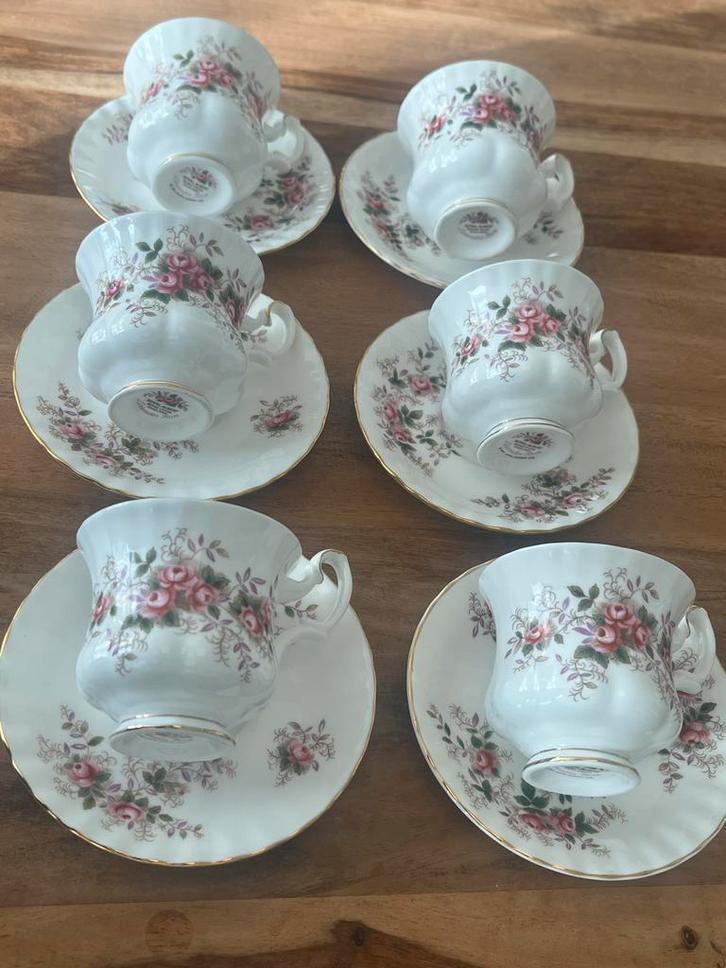 Royal Albert Lavender Rose kop en schotel set - 6 stuks, Antiek en Kunst, Antiek | Servies compleet, Ophalen of Verzenden