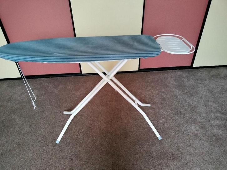 Z.G.A.N. Brabantia strijkplank (stoomgenerator), Witgoed en Apparatuur, Strijkijzers en Strijkplanken, Ophalen