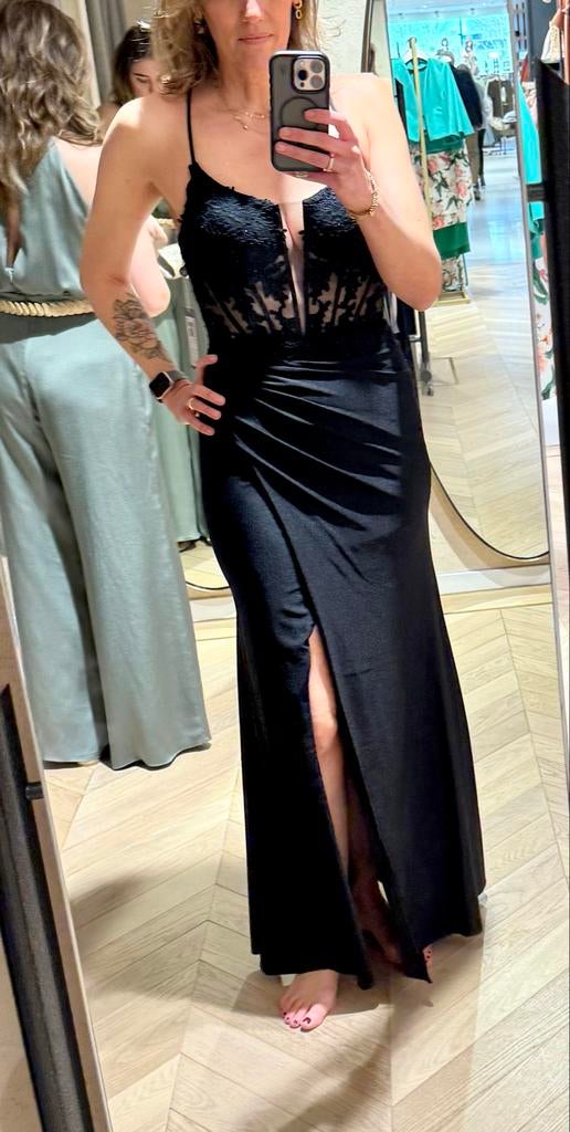 Zwarte galajurk met kanten corset top, maat 38, Maat 38/40 (M), Galajurk, Zwart, Ophalen of Verzenden