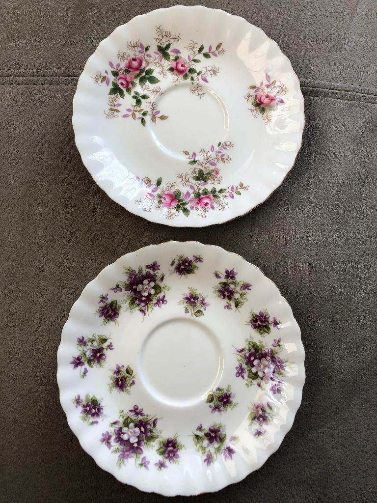 Vintage royal Albert schotel, Gebruikt, Ophalen of Verzenden, Overige stijlen, Kop(pen) en/of Schotel(s)