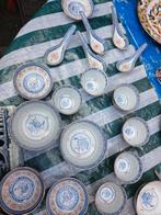 Antiek Chinees aardewerk servies met blauw-wit decor, Antiek en Kunst, Ophalen of Verzenden