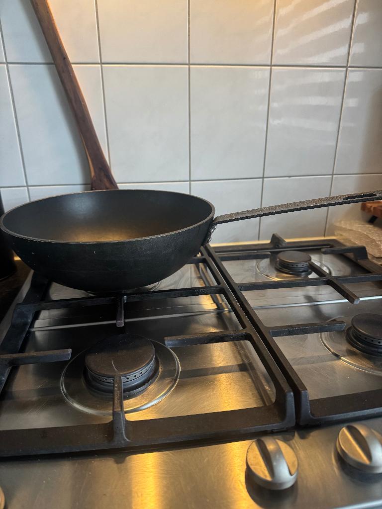 wok, Huis en Inrichting, Keuken | Potten en Pannen, Ophalen, Zo goed als nieuw, Aluminium, Wok