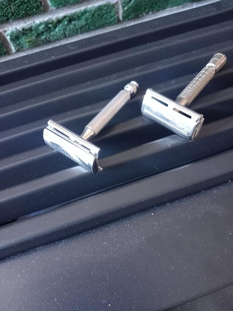 Vintage Veiligheidsscheermesjes - Set van 2, Antiek en Kunst, Ophalen of Verzenden