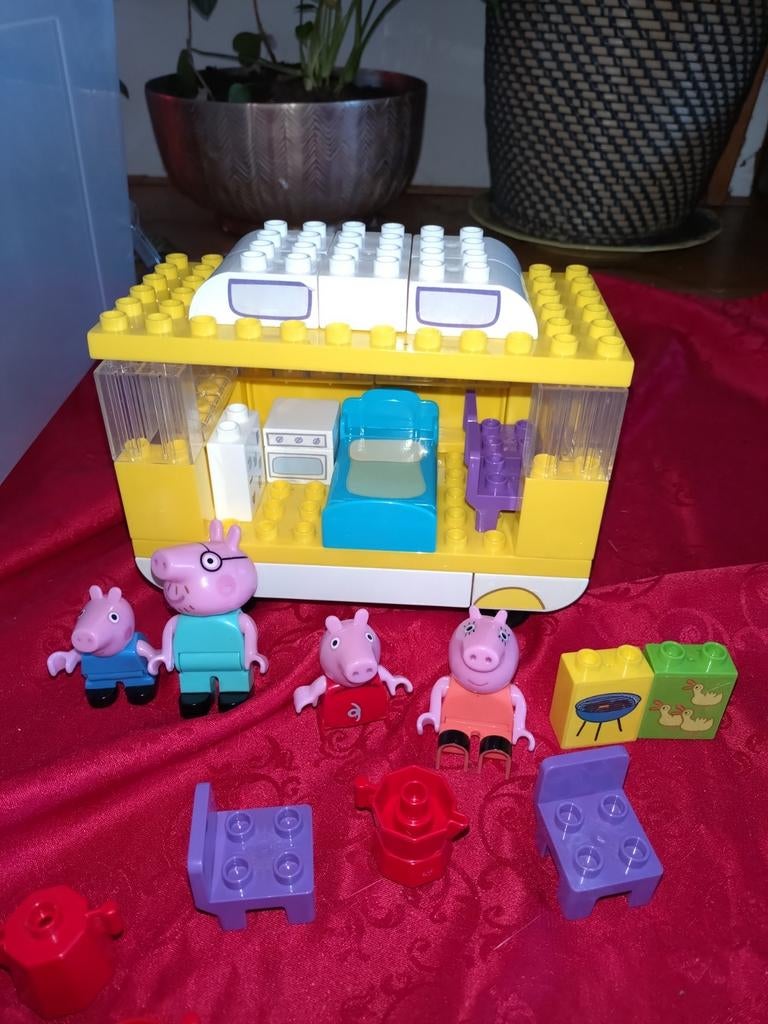 Peppa Big playmobil caravan/ camper, Ophalen of Verzenden, Zo goed als nieuw, Poppenhuis