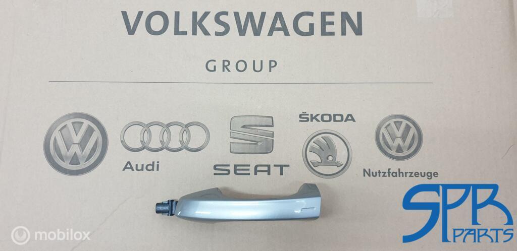 GOLF 7 7.5 KEYLESS LB7W GREEP Deurgreep Linksvoor 5G0837205Q, Gebruikt, Volkswagen, Ophalen of Verzenden, Volkswagen