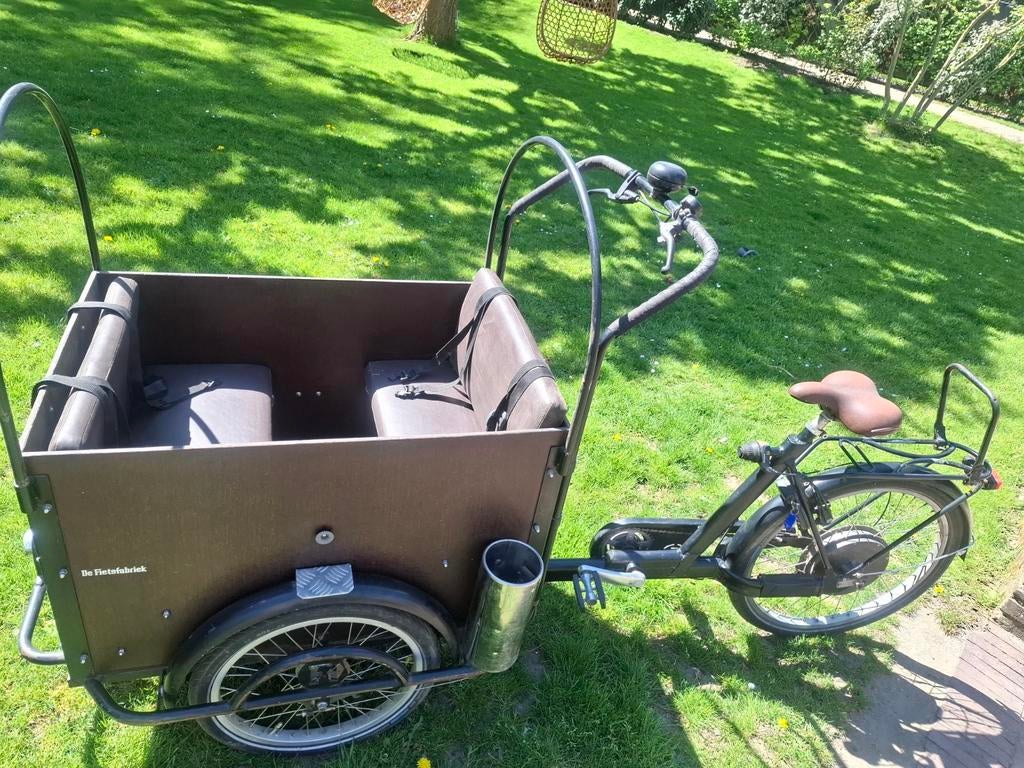Elektrische bakfiets De Fietsfabriek met 2 accu's, Fietsen en Brommers, Fietsen | Bakfietsen, Ophalen of Verzenden, Gebruikt, 4 kinderen of meer