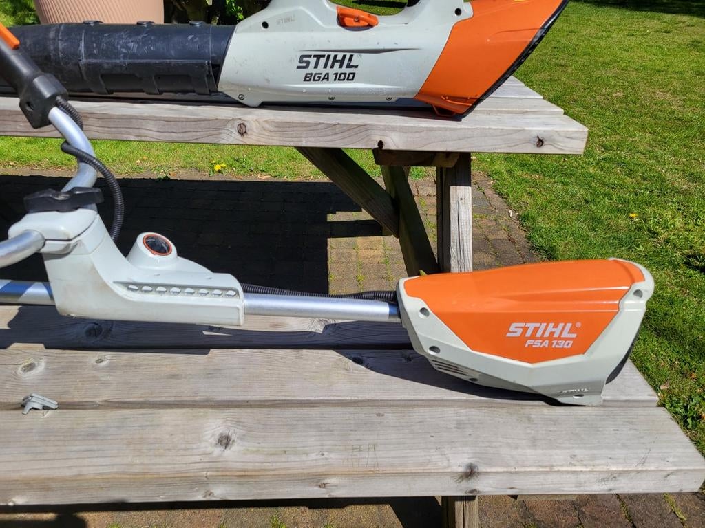 Werkende Stihl Fsa 130 en Bga 100 accu set inclusief bat.tas, Ophalen, Gebruikt, Accu, STIHL