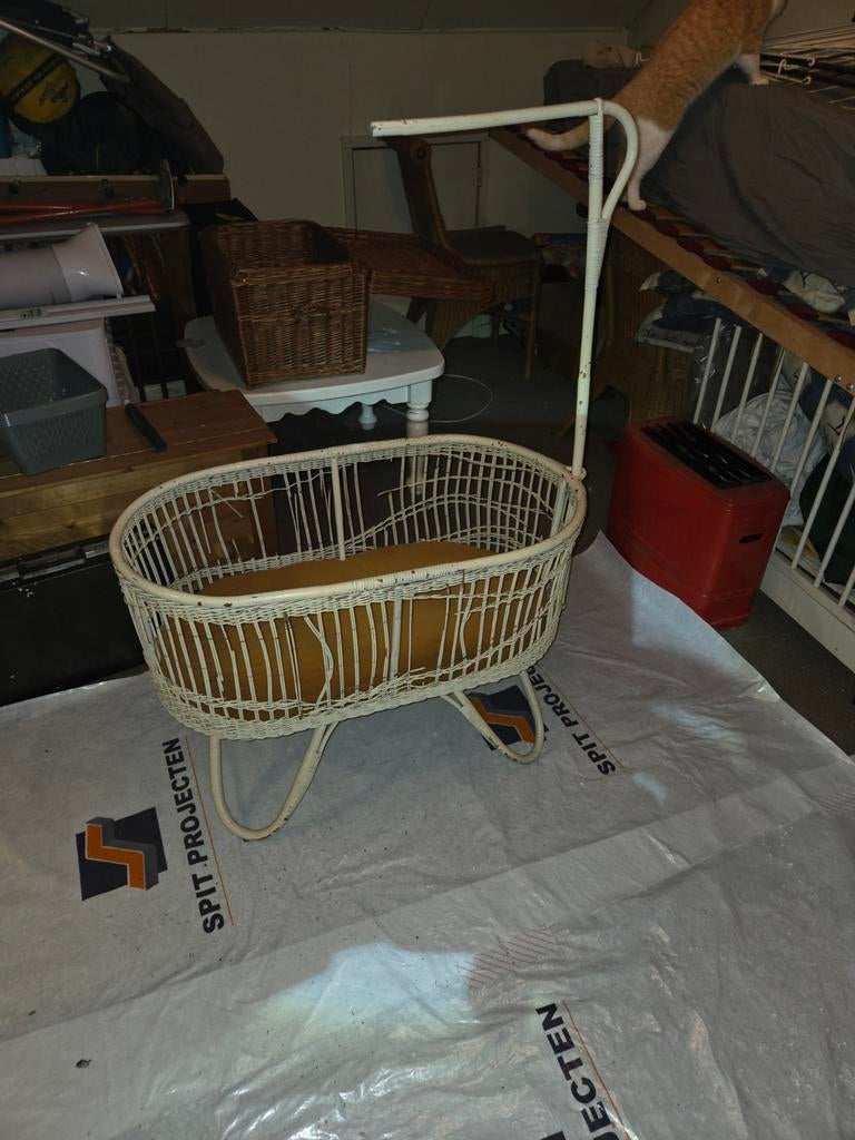 Antieke wieg gratis, Kinderen en Baby's, Babywiegjes en Ledikanten, Ophalen of Verzenden, Gebruikt, Wieg