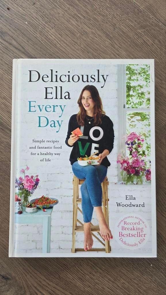 Deliciously Ella Every Day - Kookboek Gezond Eten, Gezond koken, Ophalen of Verzenden, Zo goed als nieuw, Overige gebieden