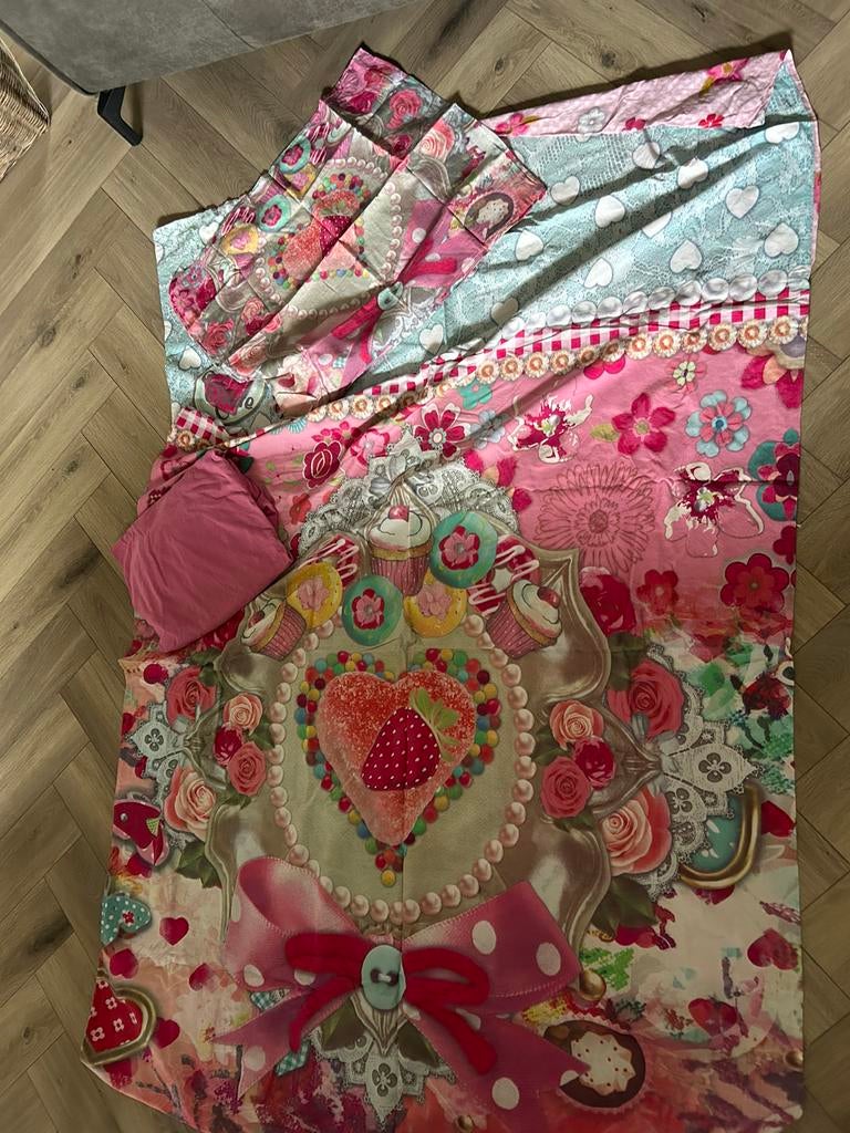 Eenpersoons dekbedovertrek So Cute met hartjes en cupcakes, Eenpersoons, Dekbedovertrek, Ophalen of Verzenden, Zo goed als nieuw