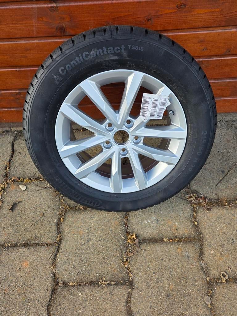 Nieuwe Passat velg met winterband - Continental ContiContact, Auto-onderdelen, Banden en Velgen, Ophalen of Verzenden