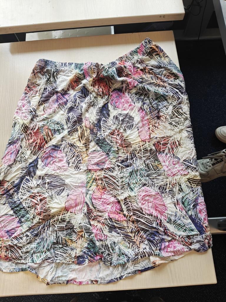 Zomerse rok met tropische print, Kleding | Dames, Rokken, Ophalen