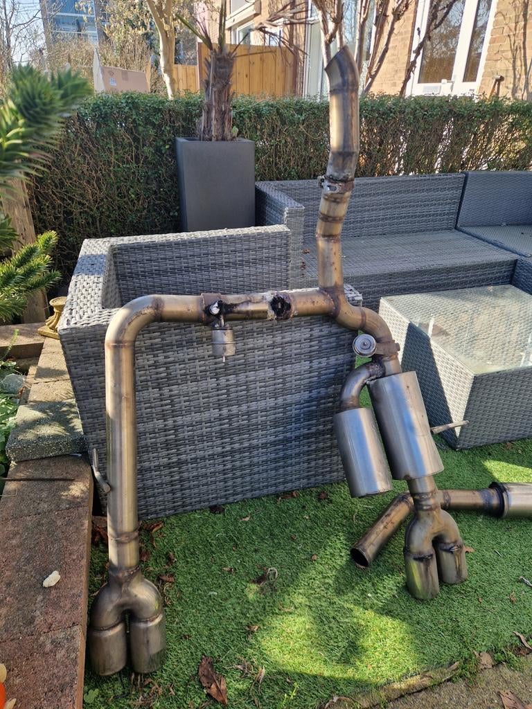 Uitlaat kleppen + Einddemper + middendemper + sierstukken, Ophalen, Gebruikt, Renault