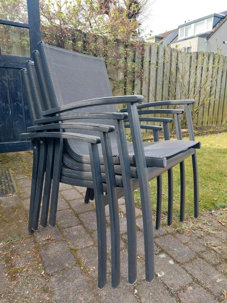 Set van 4 tuinstoelen Karwei, Tuin en Terras, Tuinstoelen, Gebruikt, Kunststof, Stapelbaar, Ophalen